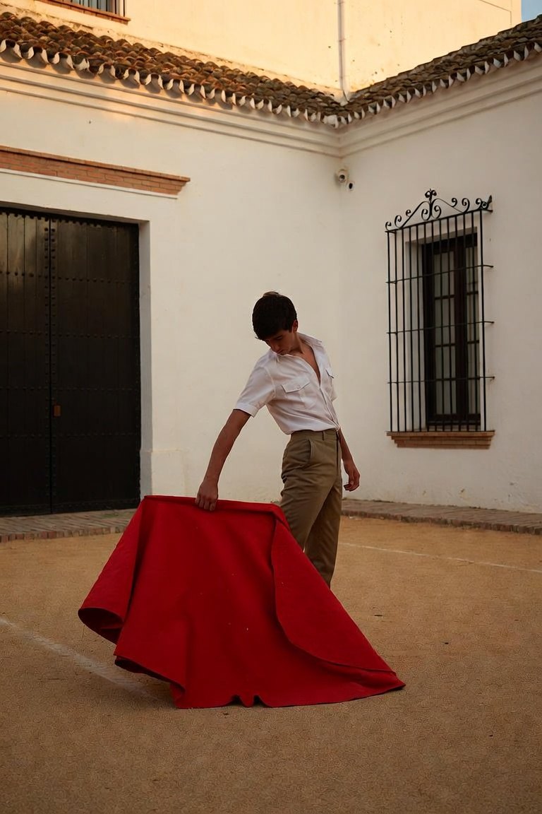 Entrenando con la muleta: el derechazo, la mano baja y adelantada.